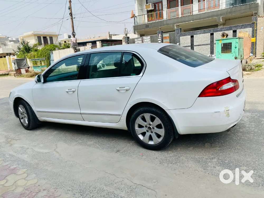 Skoda Superb Elegance 2012
