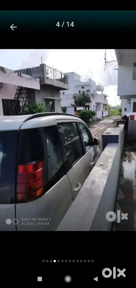 Mahindra Quanto 1.5 C8 2012