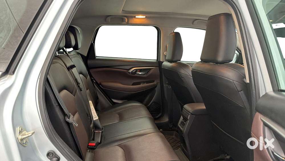 Maruti Suzuki Grand Vitara Alpha Smart Hybrid, 2024, Petrol