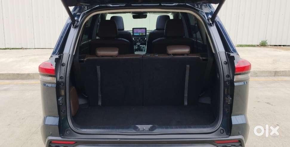 Toyota Innova Hycross 2.0 Zx Hybrid 7 Str, 2023, Petrol