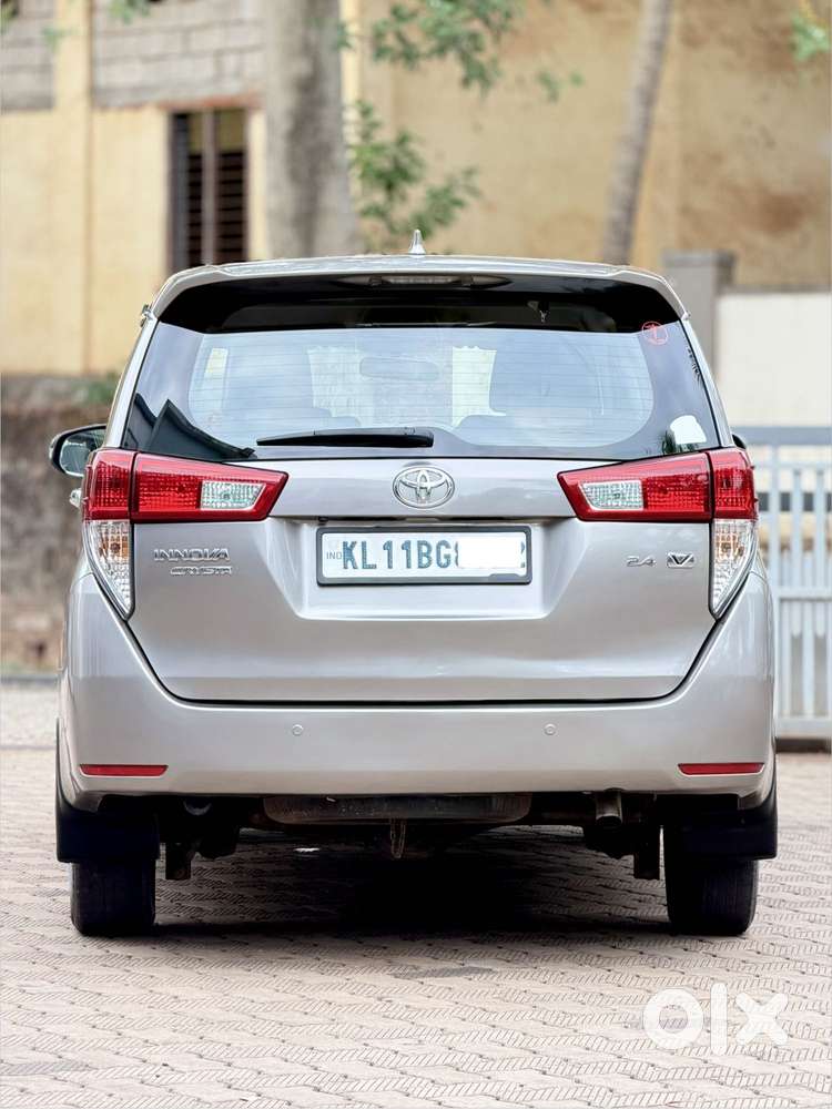 Toyota Innova Crysta 2.4 V, 2017, Diesel