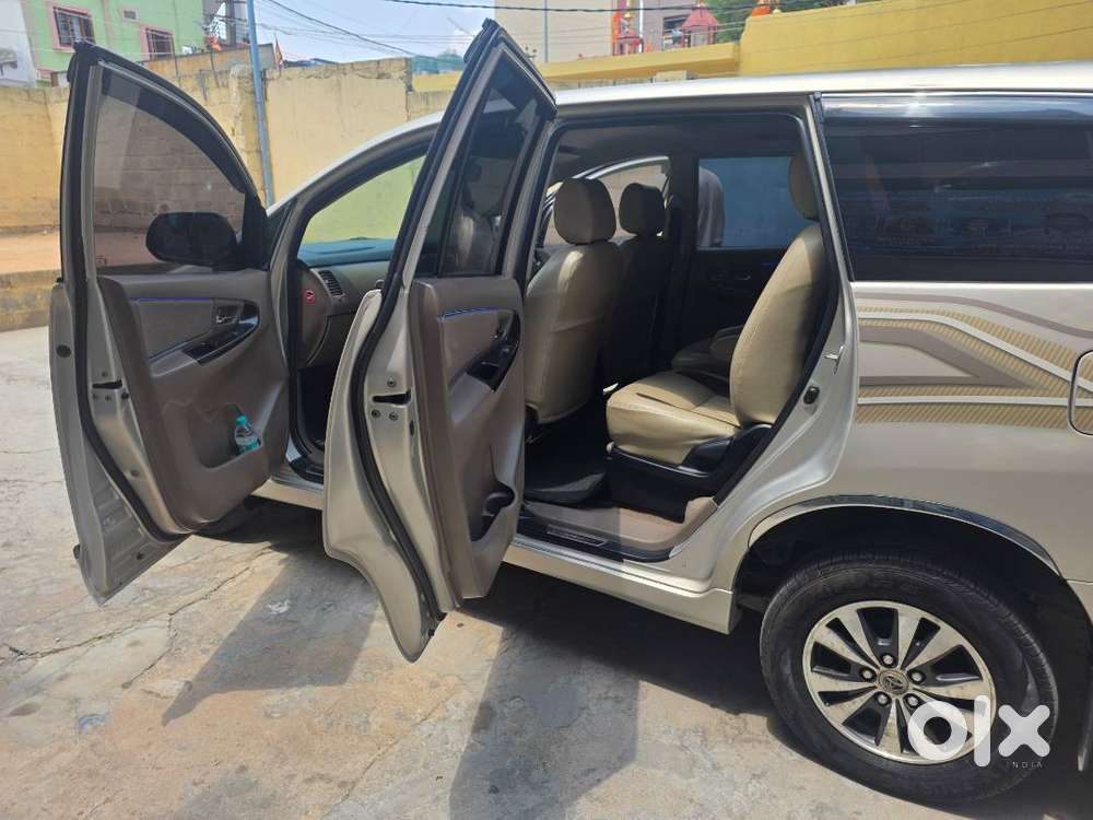 Toyota Innova 2015 Model