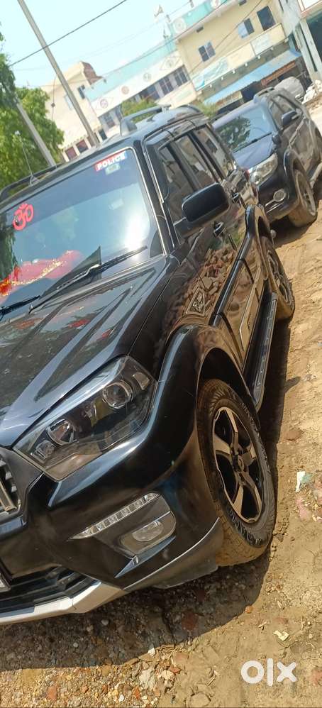 Mahindra Scorpio Classic 2023 Diesel 135000 Km Driven
