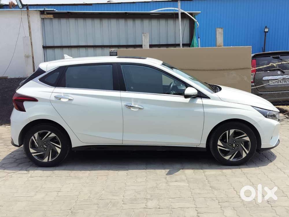 Hyundai I20 Asta (o) 1.2 Ivt, 2022, Petrol