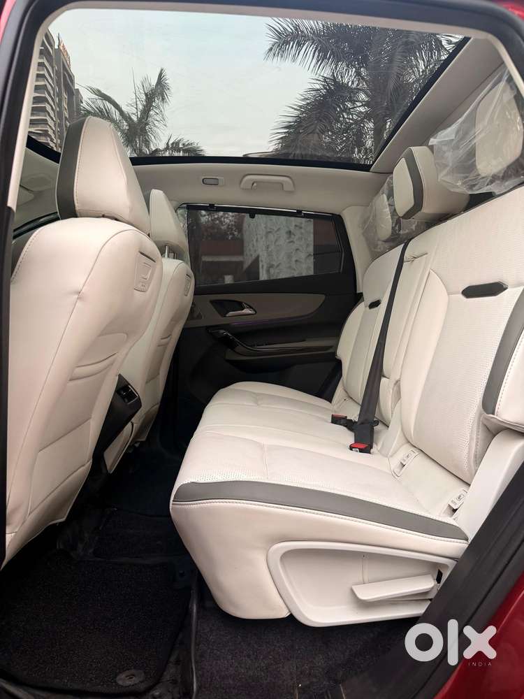Mahindra Xev 9e Pack Three (top Model), 2025, Electric