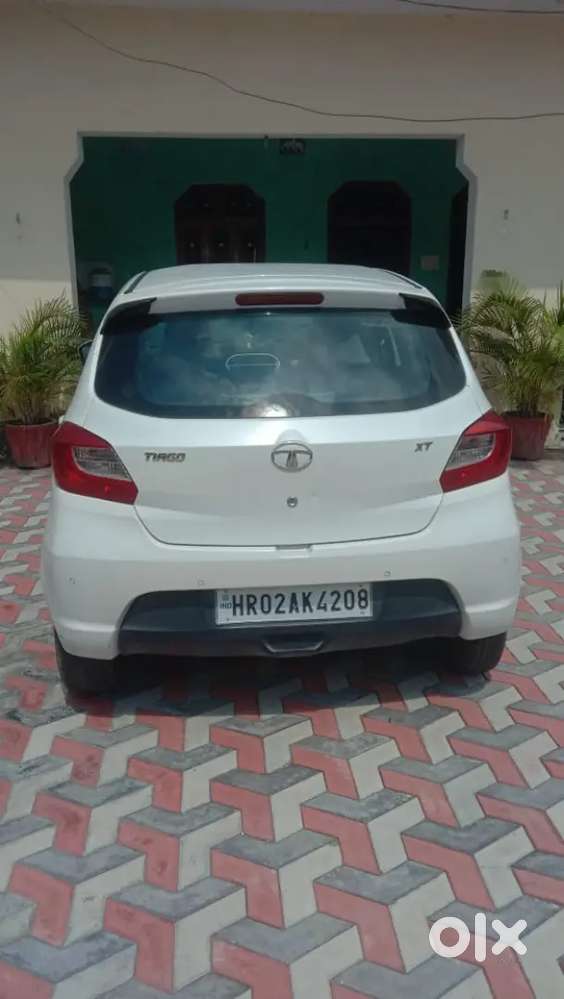 Tata Tiago Revotron Xt 2016