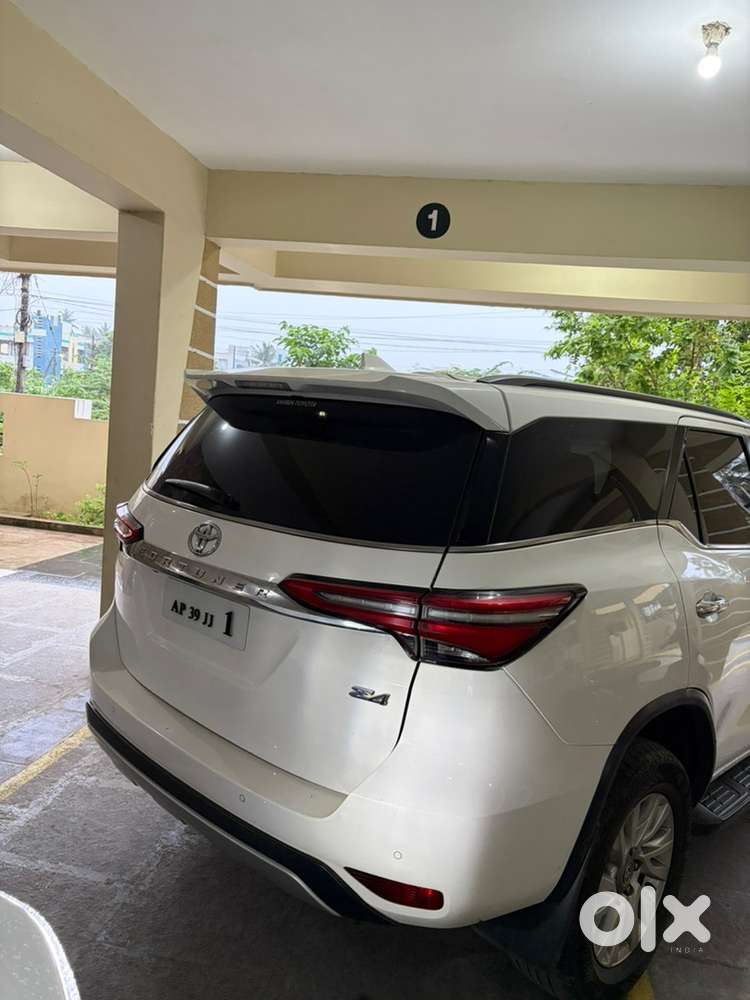 Toyota Fortuner 2021 Diesel 132000 Km Driven