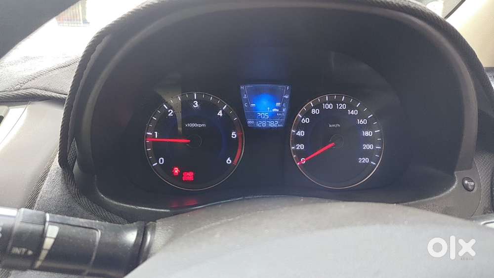 Hyundai Fludic Verna Sx