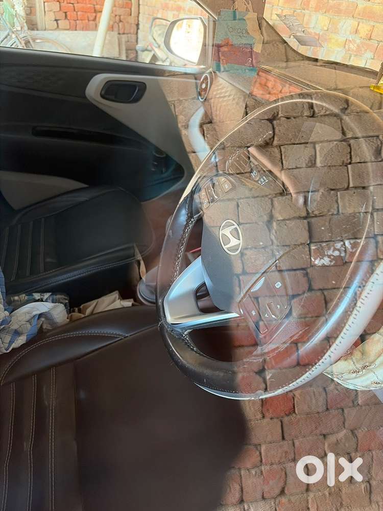 Hyundai Aura 2025 Petrol 40000 Km Driven