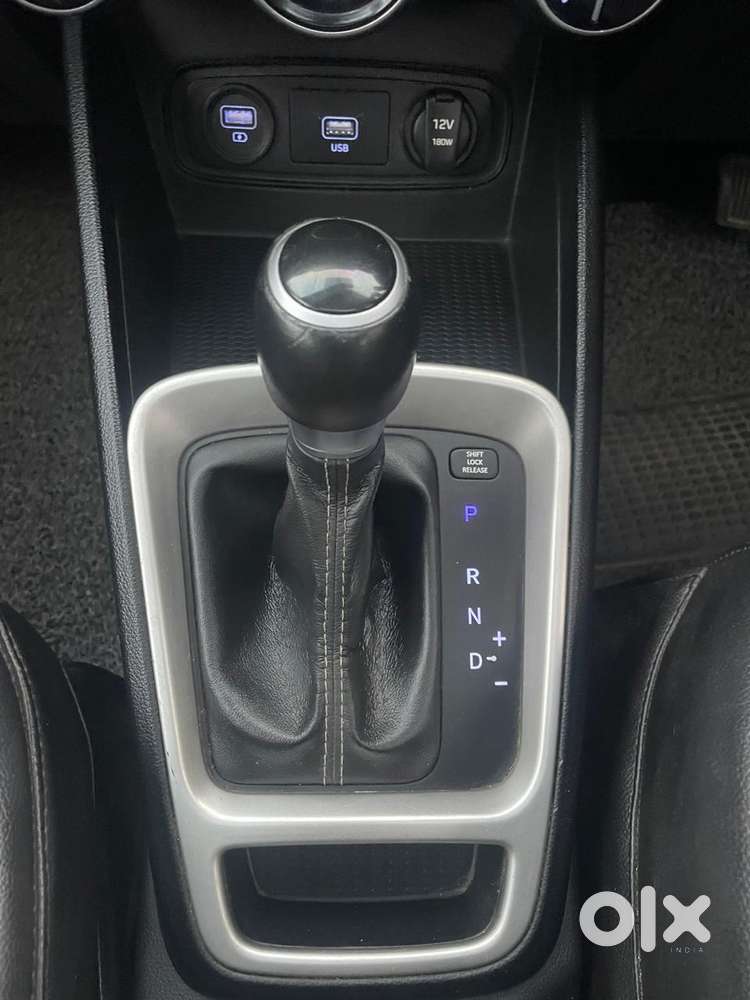 Hyundai Venue Sx+ At, 2019, Petrol