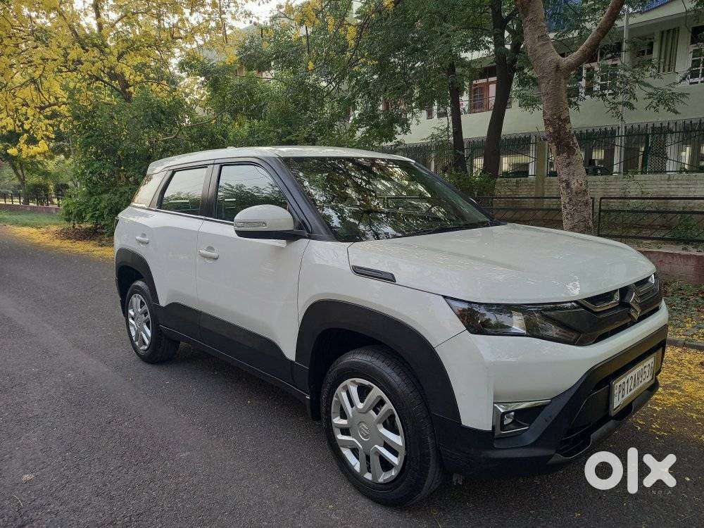 Maruti Suzuki Brezza 1.5 Vxi At Smart Hybrid, 2023, Petrol