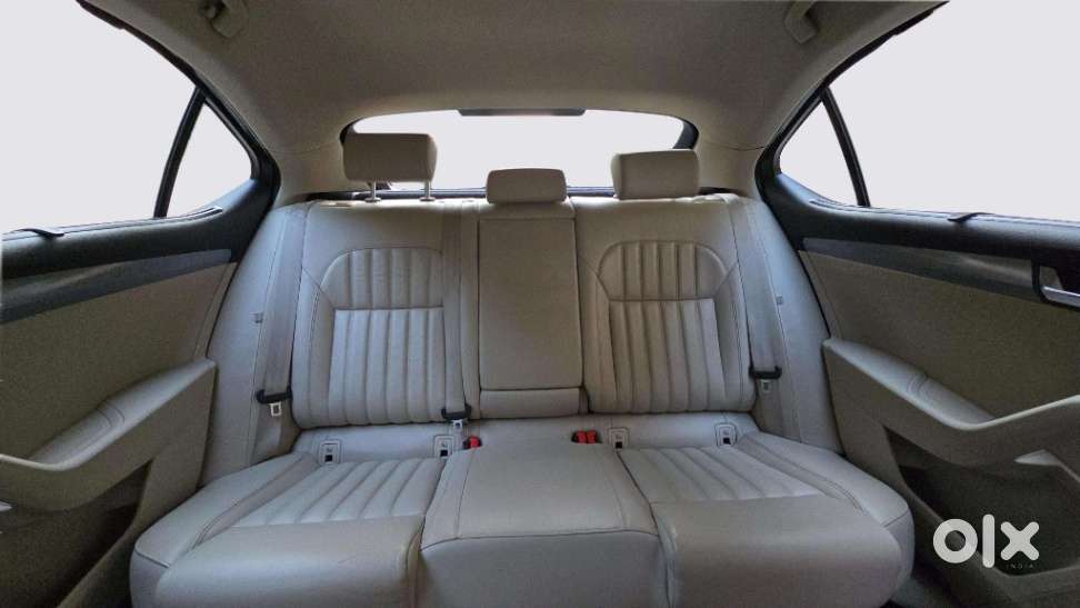 Skoda Superb Style 1.8 Tsi At, 2018, Petrol