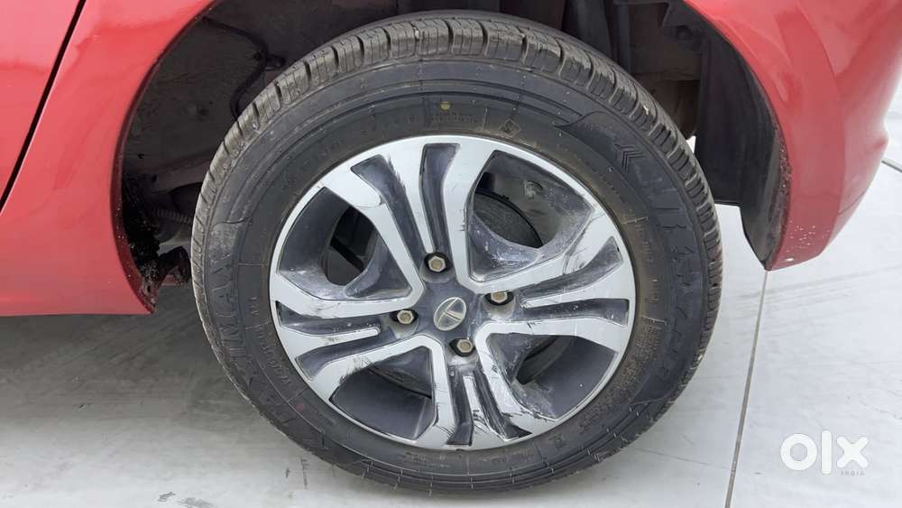 Tata Tiago Xza, 2019, Petrol