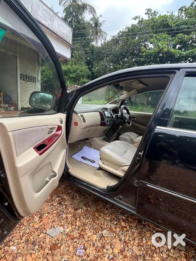 Toyota Innova 2006 Diesel Well Maintained