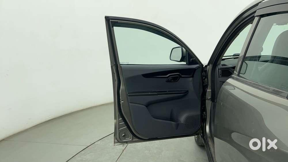 Mahindra Kuv100 Nxt 1.2 K4 Plus Diesel 6 Str, 2017, Petrol