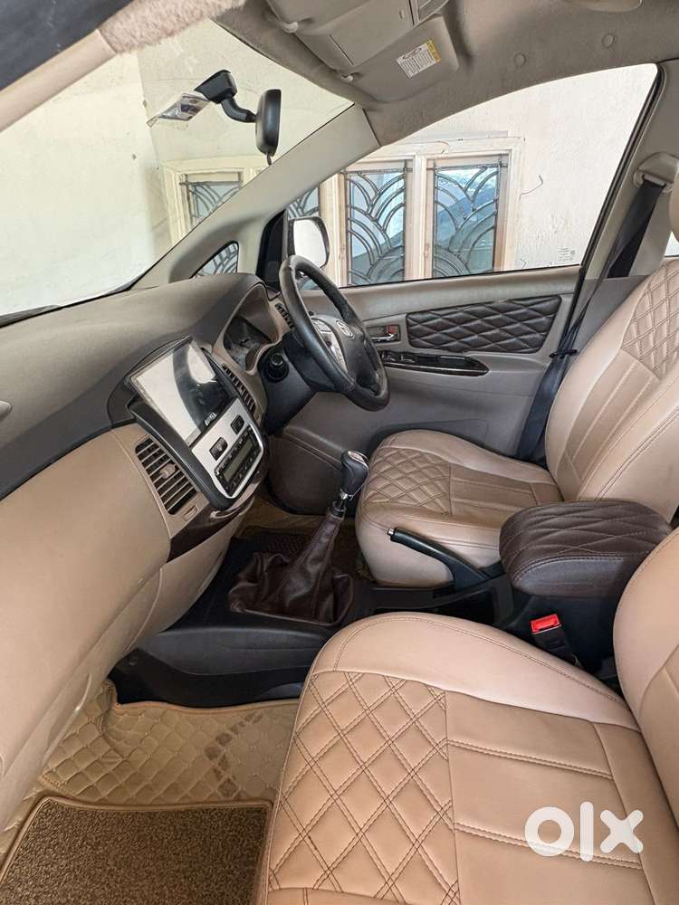 Toyota Innova 2.5 Zx 7 Str Bs-iv, 2015, Diesel