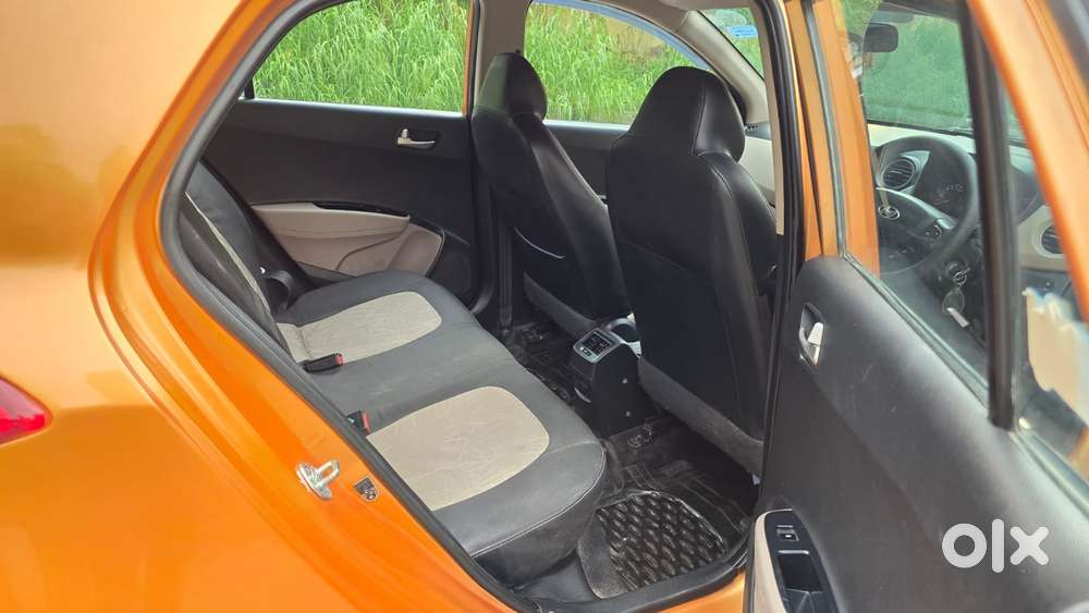 Hyundai Grand I10 Sportz, 2015, Petrol