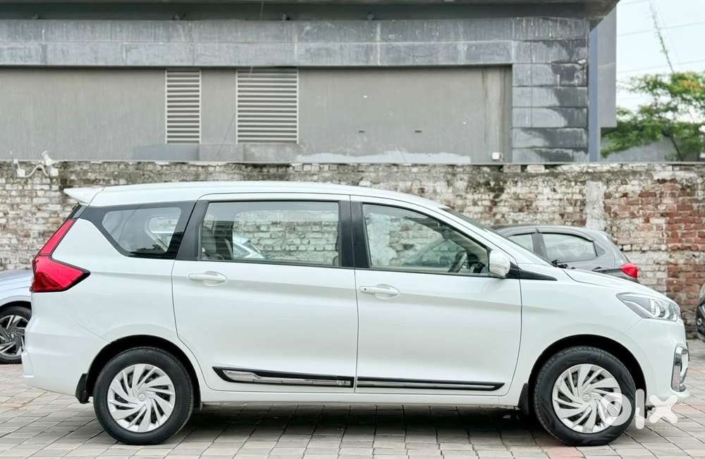 Maruti Suzuki Ertiga Vxi (o) Cng, 2022, Petrol