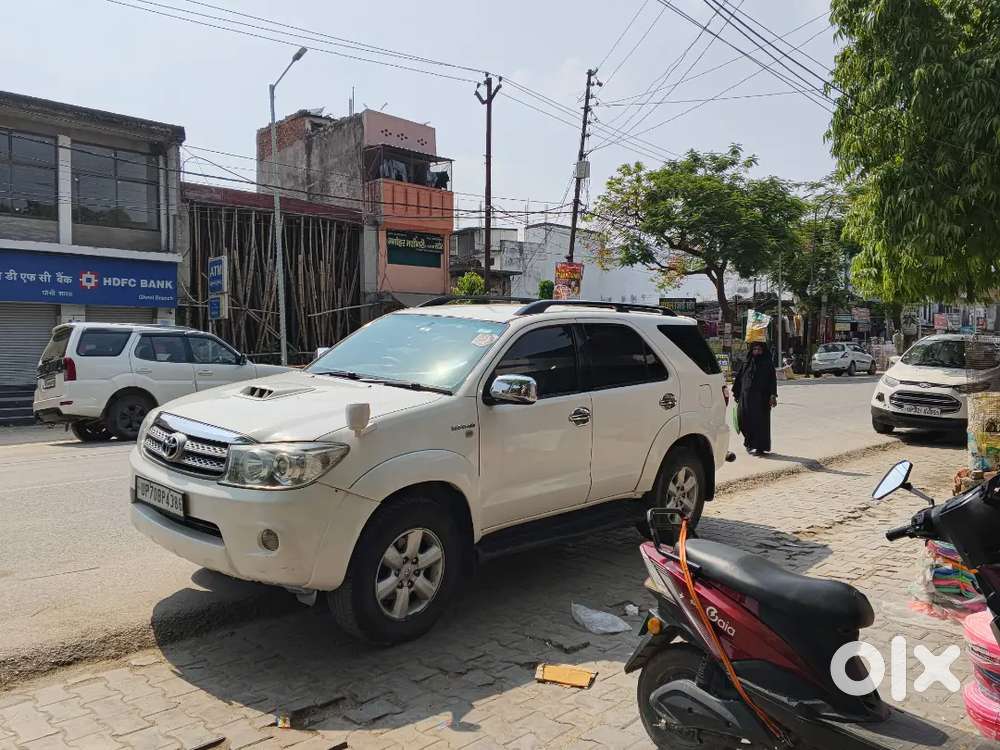 Toyota Fortuner 2011 Diesel 245000 Km Driven