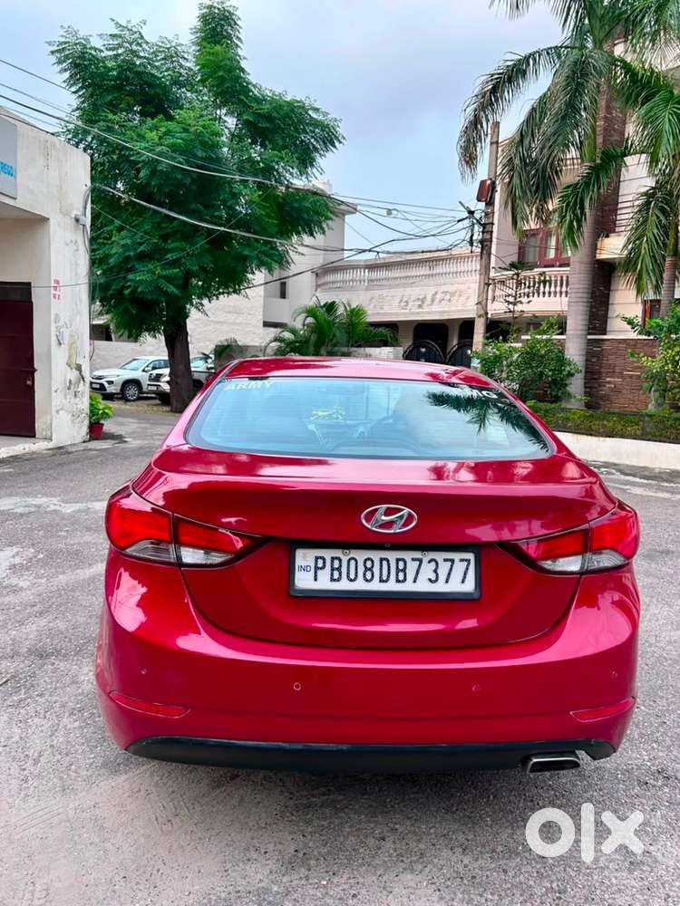 Hyundai Elantra Petrol 2015 Automatic Top Model Ventialed Seats