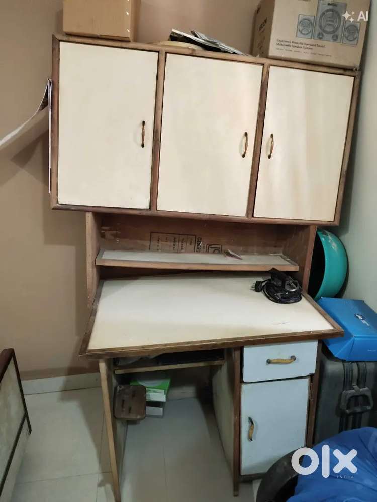 Study Table 2000 Per Table