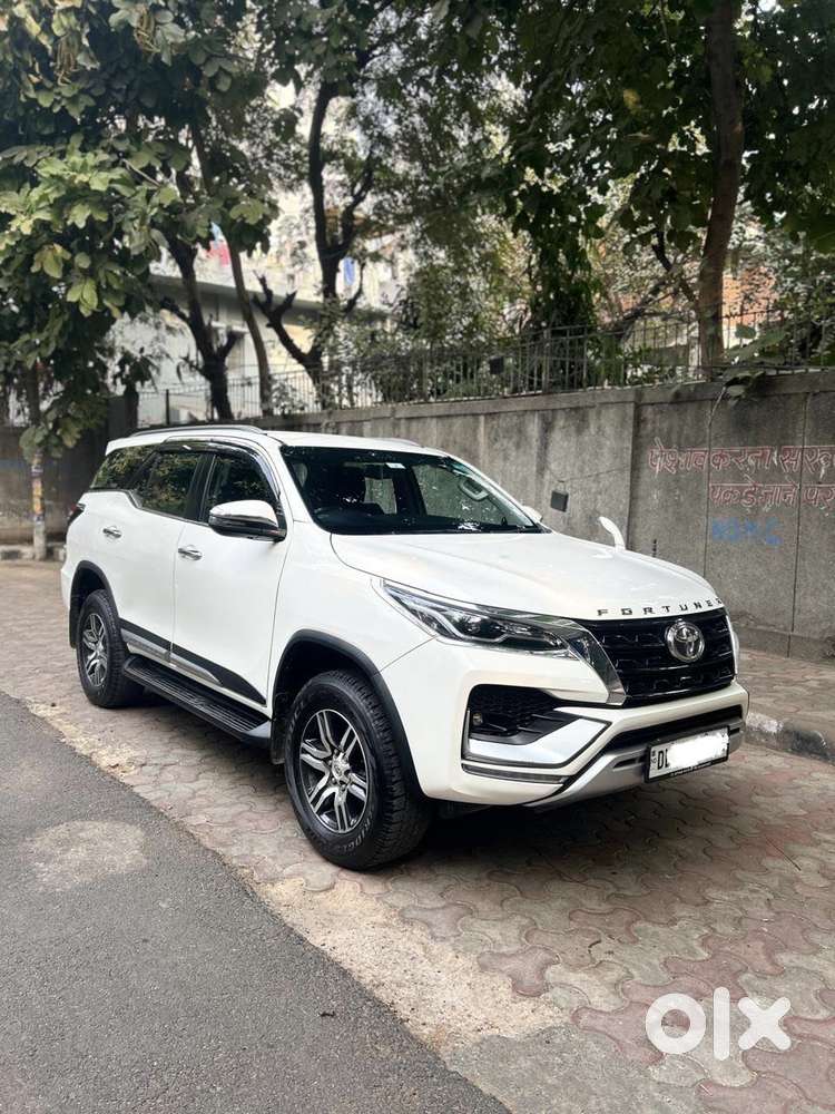 Toyota Fortuner [2021-ongoing] 2.7 2wd Petrol At, 2023, Petrol
