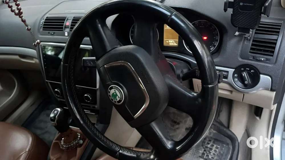 Skoda Laura 2011 Diesel 128000 Km Driven