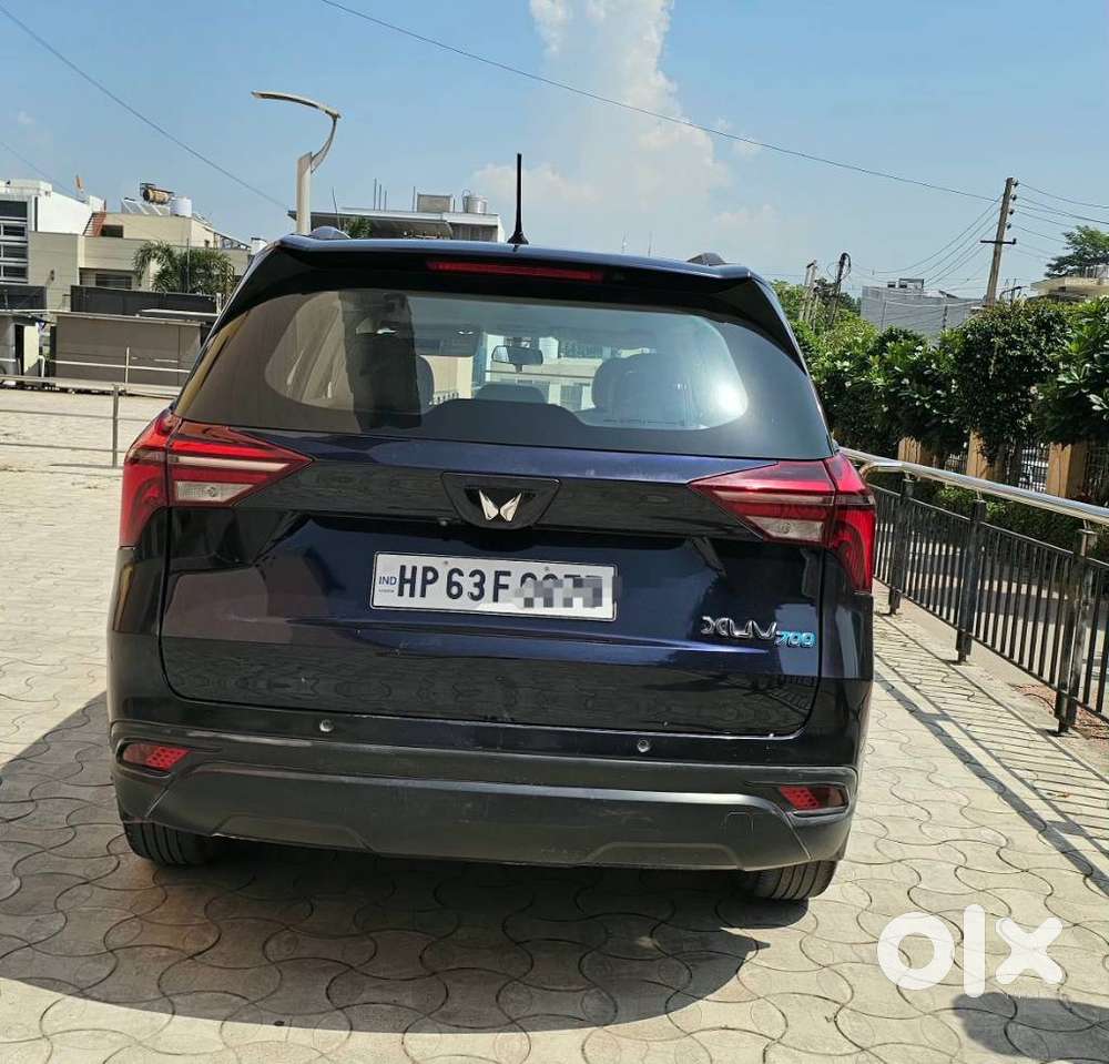 Mahindra Xuv700 2.0 Ax 3 Petrol Mt 5 Str, 2022, Petrol