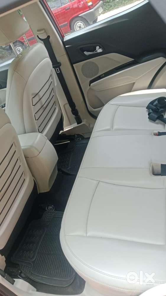Mahindra Xuv300 W8 Option, 2021, Petrol