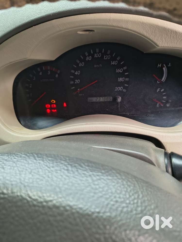 Toyota Innova Crysta 2.4 V 7 Str, 2012, Diesel