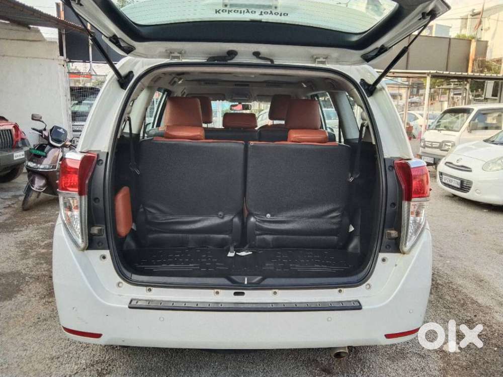 Toyota Innova Crysta 2.4 V 8 Str, 2023, Diesel