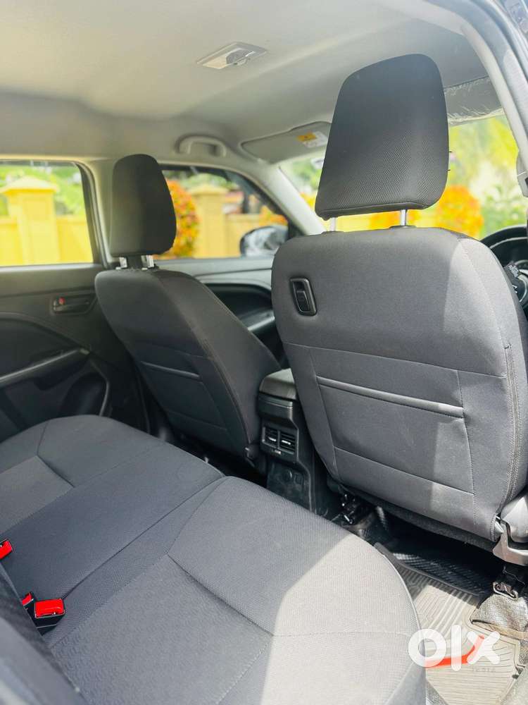 Maruti Suzuki Brezza 1.5 Vxi At Smart Hybrid, 2025, Petrol