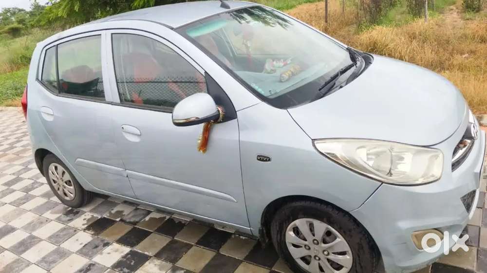 Hyundai I10 Sportz Petrol 2011