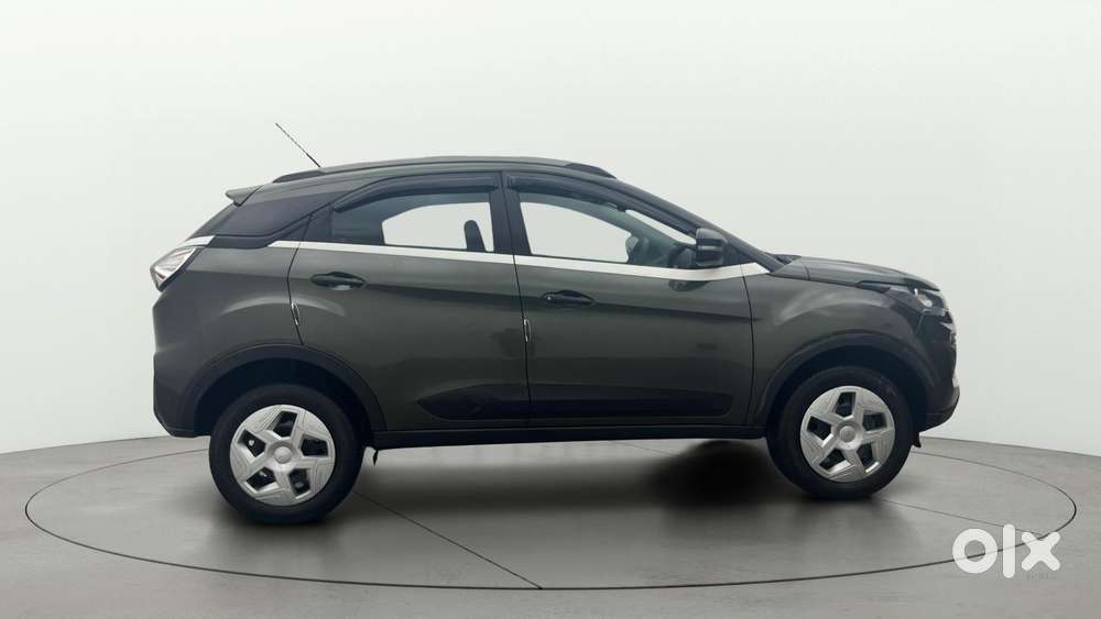 Tata Nexon 1.2 Revotron XMA AMT, 2022, Petrol