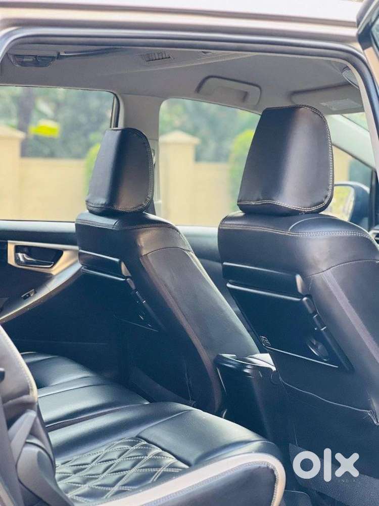 Toyota Innova Crysta, 2017
