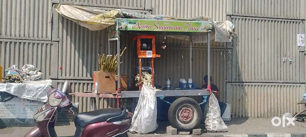 3 Roller Sugarcane juice machine with trolley and 6.5 hp petrol engine