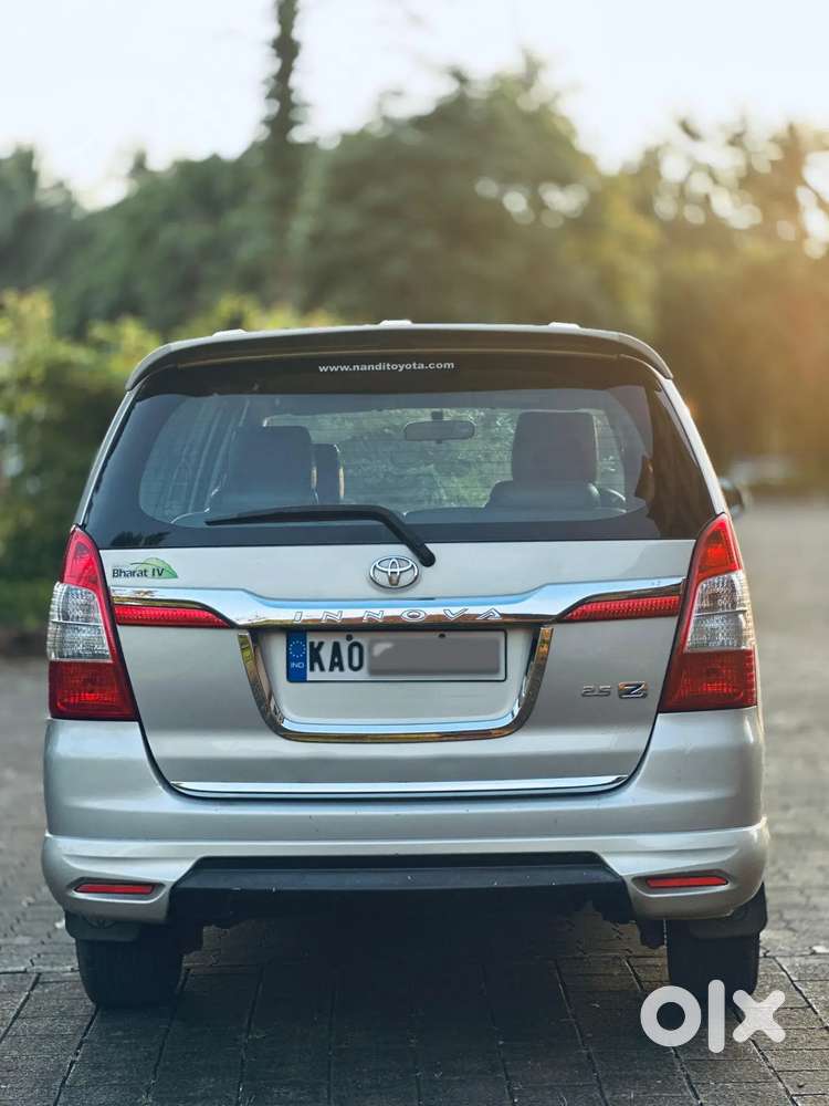 Toyota Innova, 2015