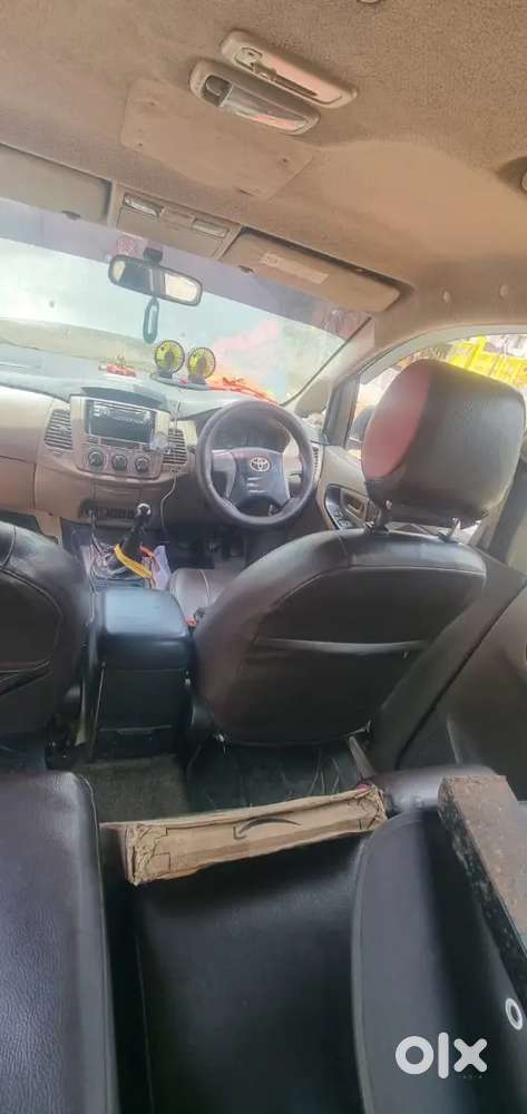 Toyota Innova 2015