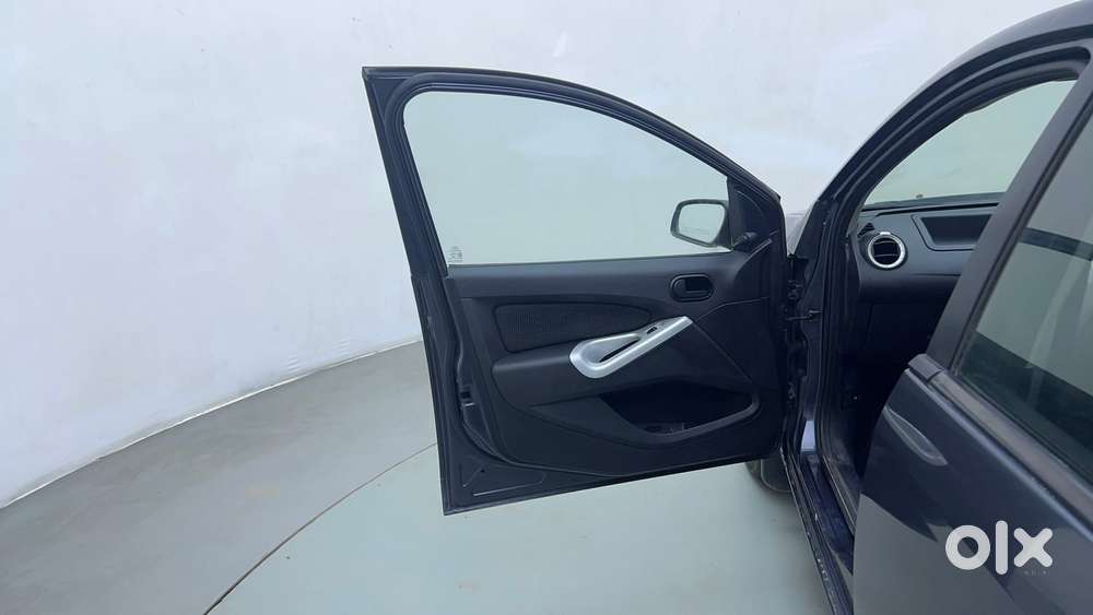 Ford Figo Petrol Zxi, 2013, Petrol