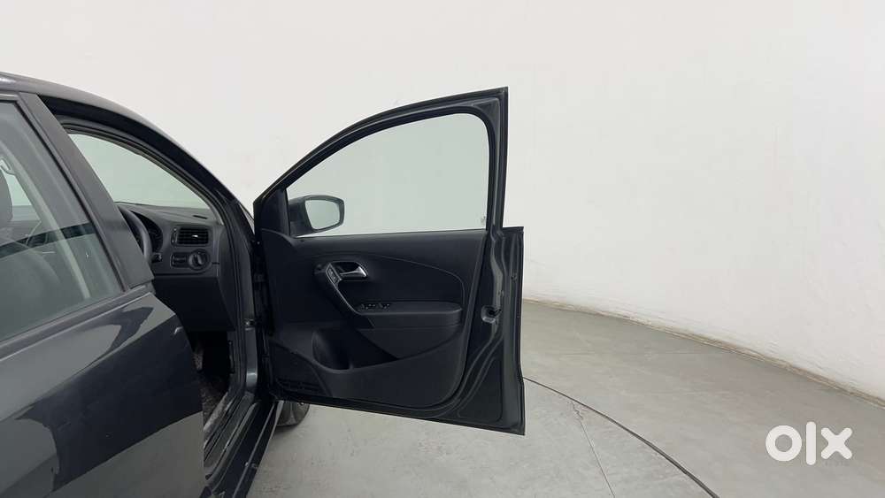 Volkswagen Polo Petrol Comfortline 1.2l, 2015, Petrol