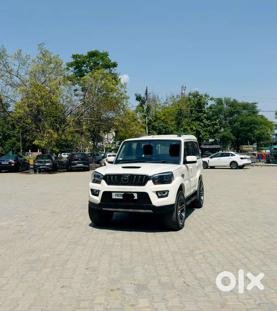 Mahindra Scorpio 2015 Diesel Well Maintained