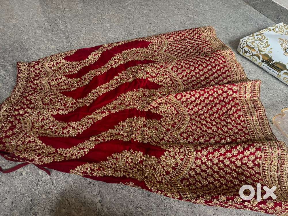 Bridal lehnga mahroon colour Only one time use hua hai