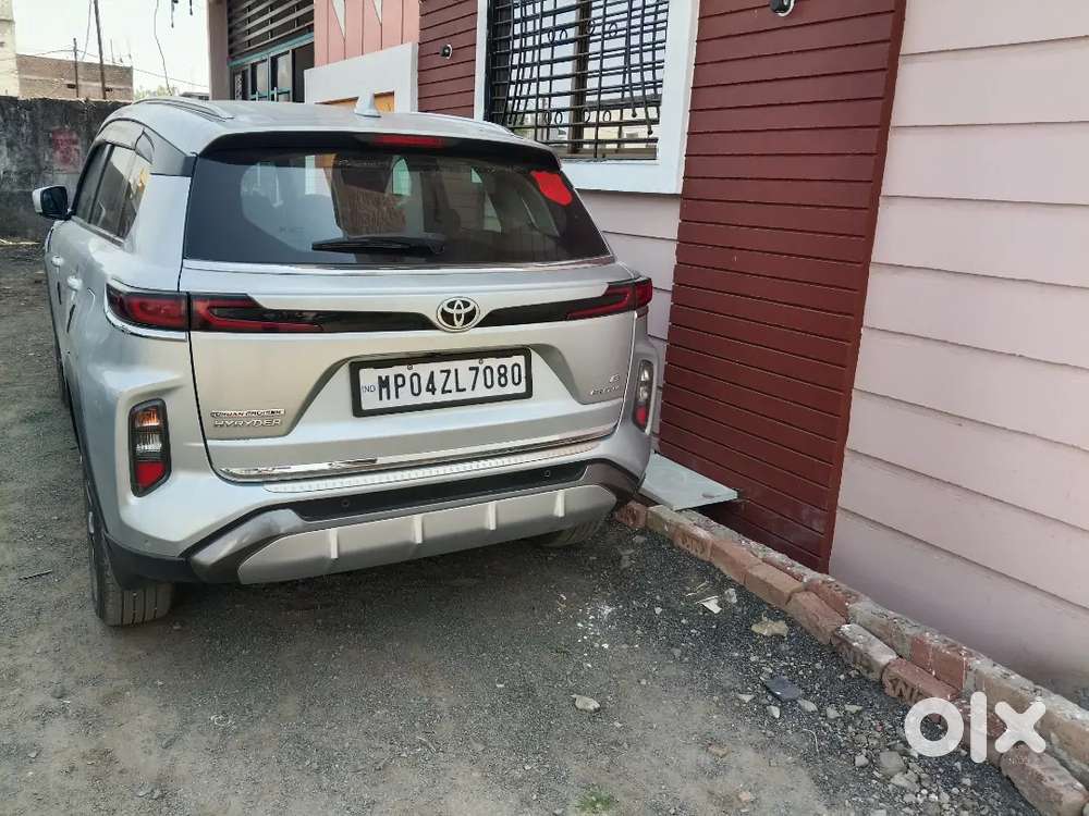 Toyota Urban Cruiser Hyryder 2023 Petrol 40000 Km Driven
