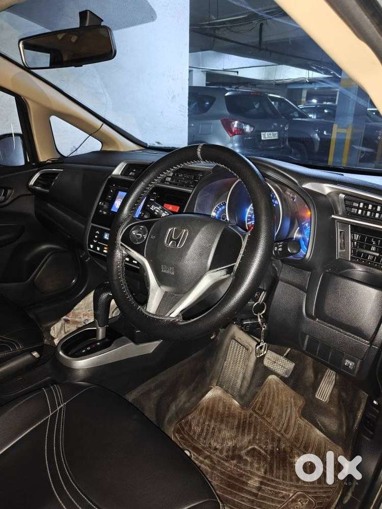 Honda Jazz V Automatic, 2016, Petrol