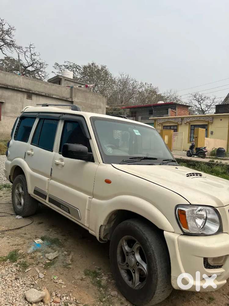 Mahindra Scorpio Classic 2011 Diesel 110000 Km Driven