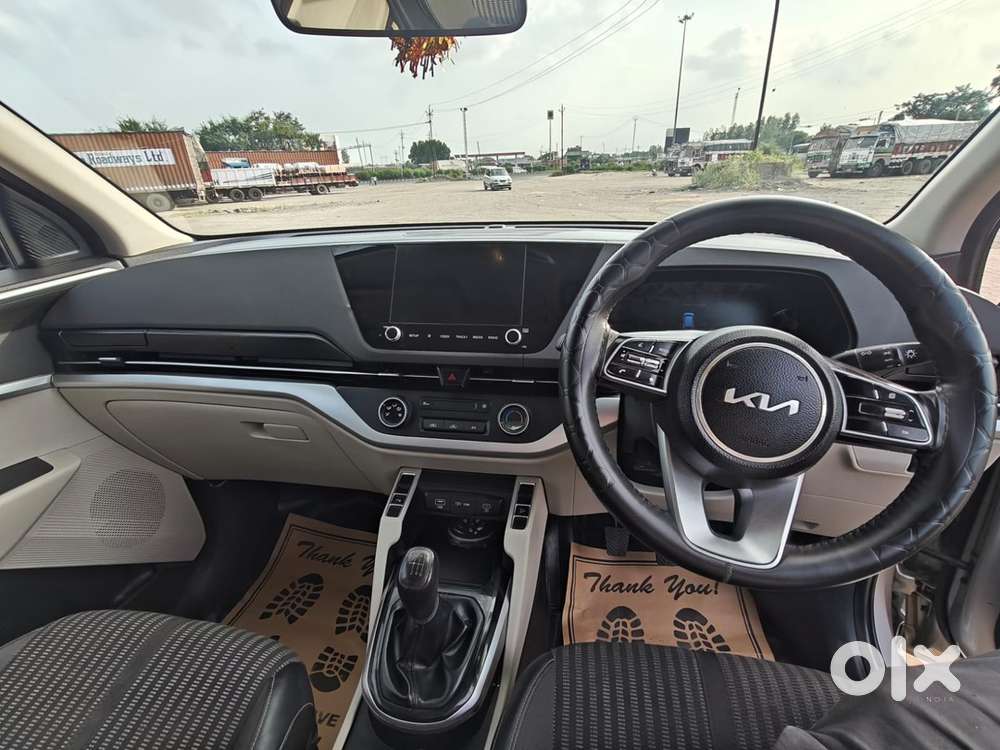 Kia Carens Petrol 2023