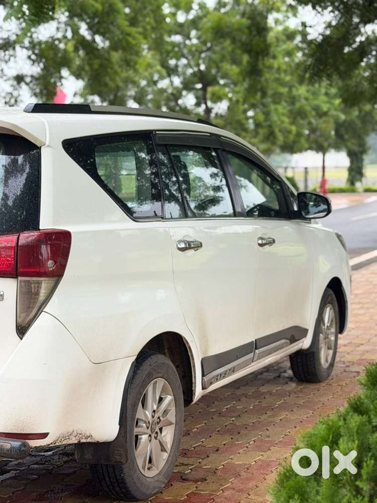 2017 Toyota Innova Crysta