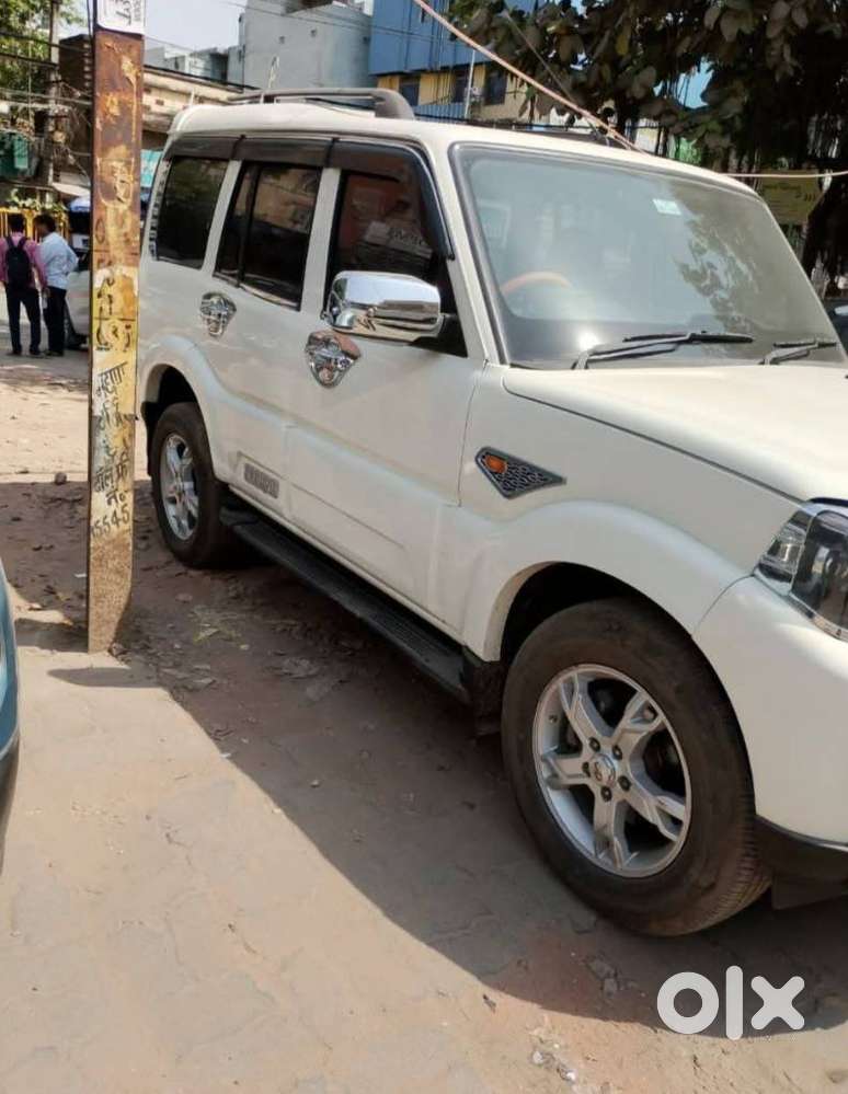 Mahindra Scorpio S8, 2015, Diesel