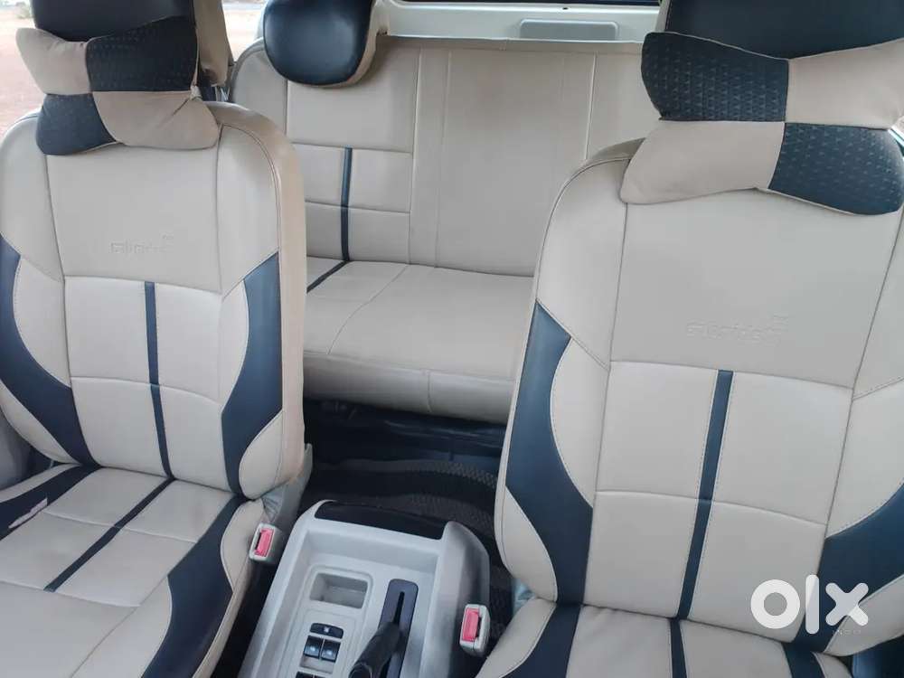S3 2019 1st Owner 9 Seater