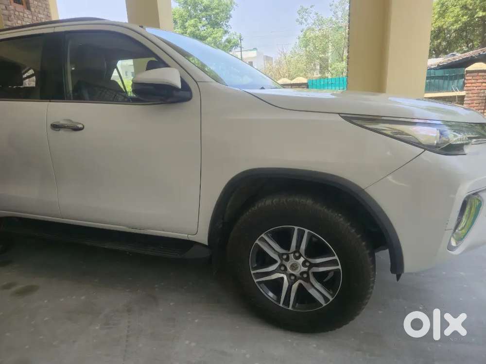 Toyota Fortuner 2018 Diesel 176000 Km Driven